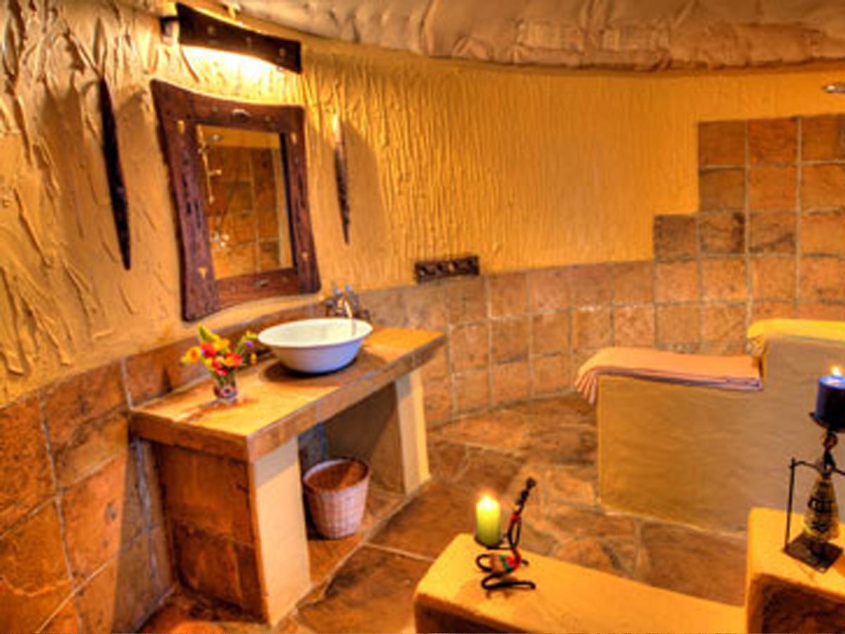 Rhino Watch Safarilodge Mweiga Szoba fotó