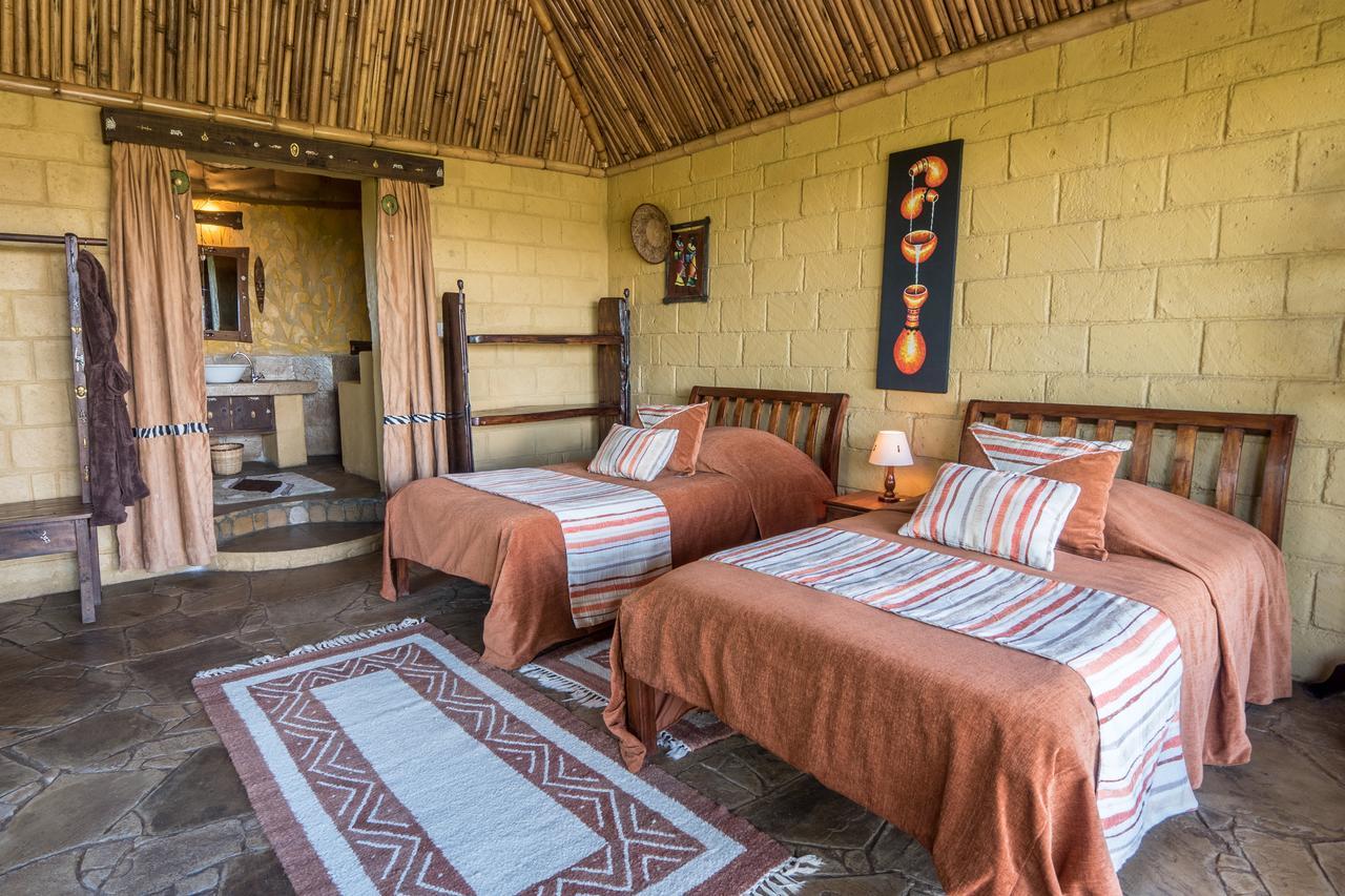 Rhino Watch Safarilodge Mweiga Kültér fotó
